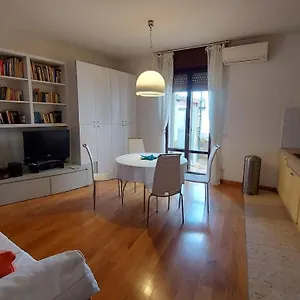 Apartment Marconi - Porta Leoni