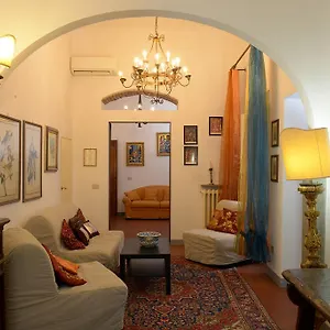 https://palazzetto-dei-nobili-apartment.it-tuscanyhotel.com