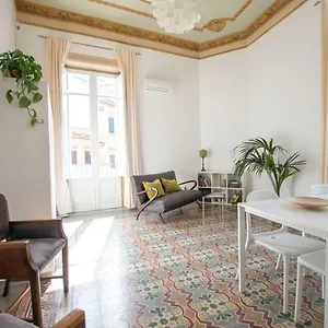https://aria-rooms.sicilyhotelsitaly.net