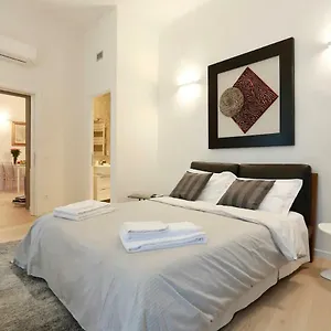 https://opera-19-luxury-apartment.it-tuscanyhotel.com